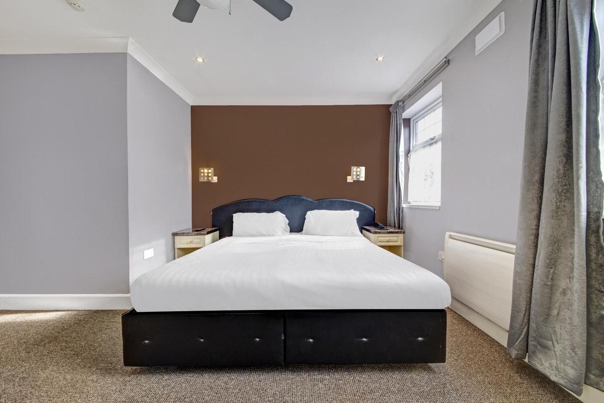 Oyo Bostons Manor Hotel, Hanwell London Greenford  Exteriér fotografie