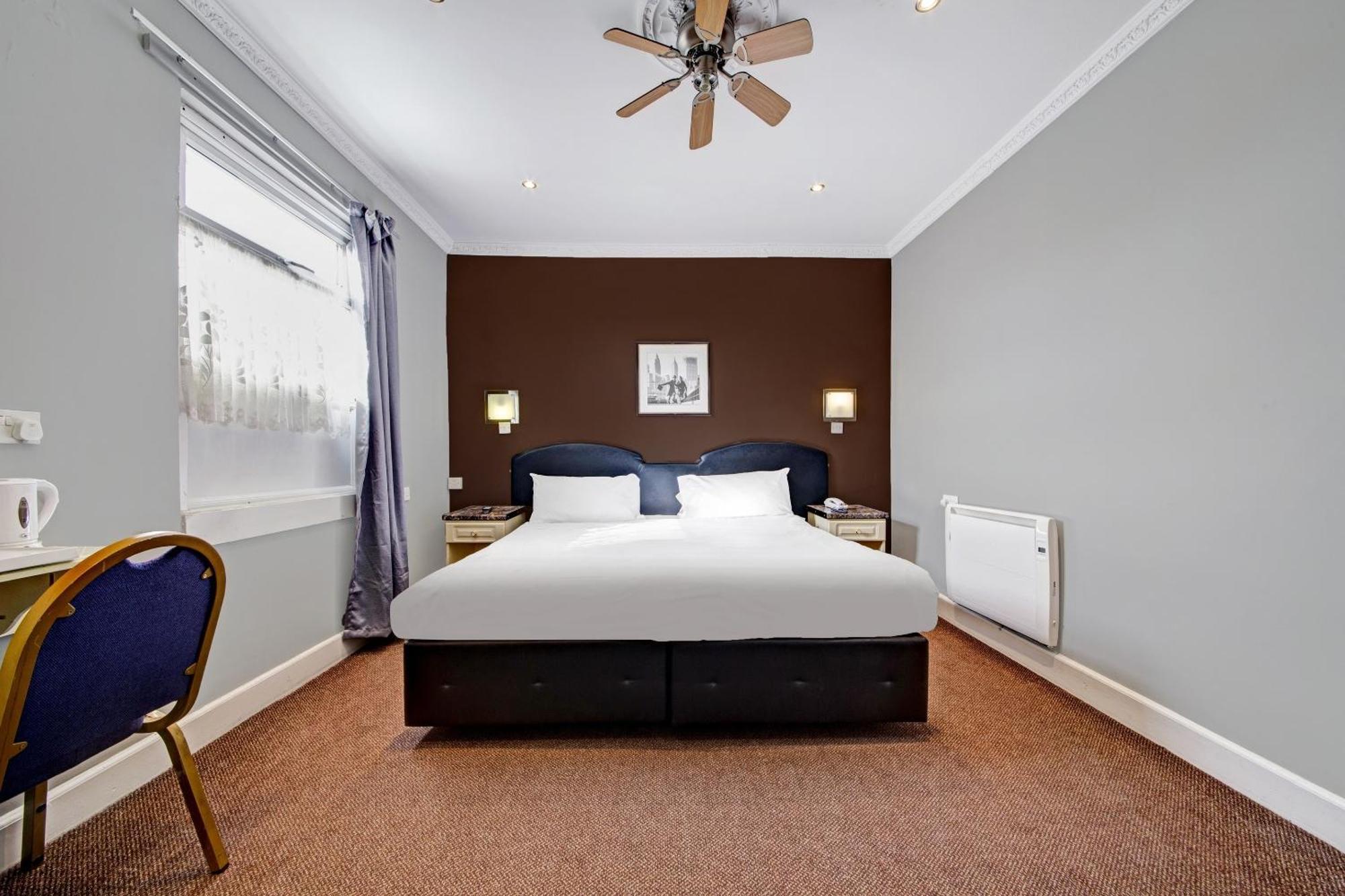 Oyo Bostons Manor Hotel, Hanwell London Greenford  Exteriér fotografie